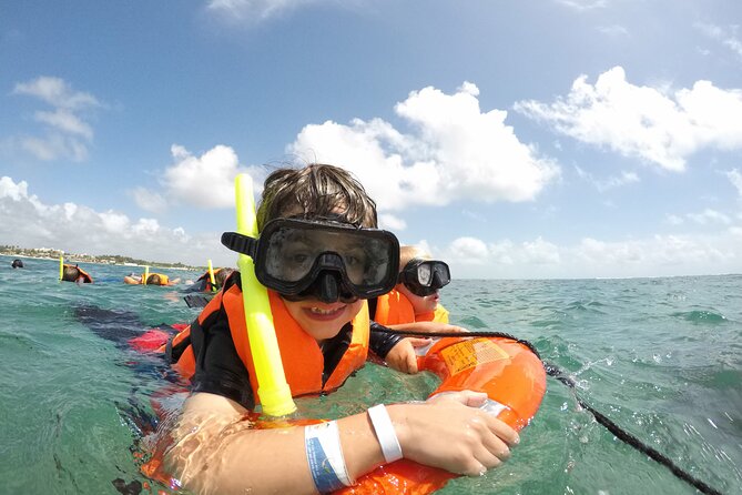 Isla Mujeres Snorkeling & Catamaran Adventure Tour - Drinks Onboard: Fun Factor vs. Drink Strength