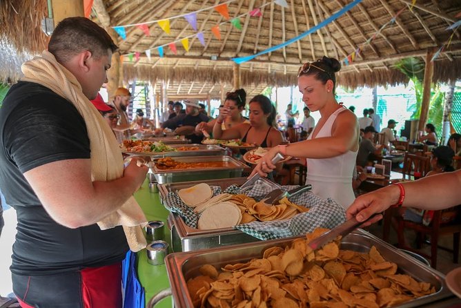 Isla Mujeres tour from Cancún (open bar, lunch ) - Who this tour suits best (and who should skip it)