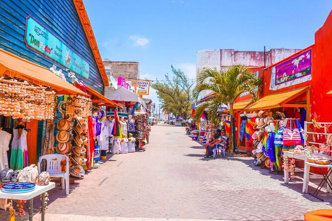 Isla Mujeres Tour with Open Bar Food and Snorkeling - Two hours of freedom: Playa Norte and the island center