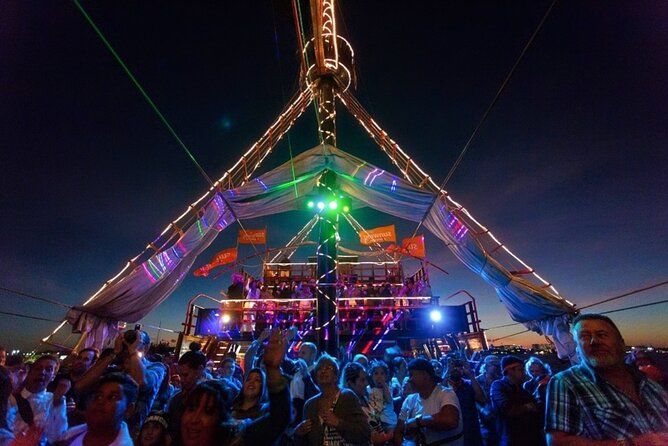 Jolly Roger Pirate Show and Dinner Cruise with Open Bar - Getting There Without Stress: Punta Sam, 6:30 pm, and Optional Transport