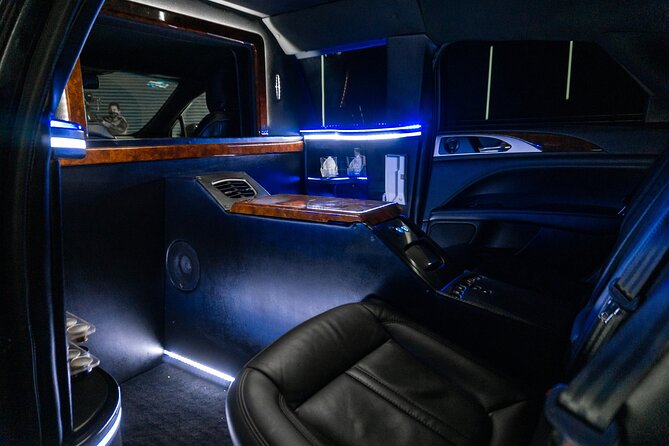 Lincoln Strecth Limo from Costa Mujeres to Cancun Airport - The ride itself: about 45 minutes, and what “luxury” should feel like