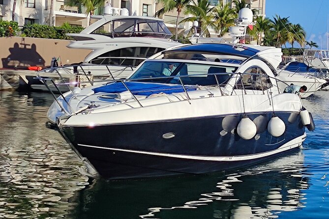 Luxury Sunseeker 50 - 6 hs Cancun - Isla Mujeres (MagicSea-SS) - The Big Value Drivers: Food, Drinks, Snorkel Gear, and Water Toys