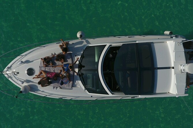Luxury Sunseeker 50 - 6 hs Cancun - Isla Mujeres (MagicSea-SS) - Lunch on Board: Ceviche, Guacamole, Fruit, and Fajitas