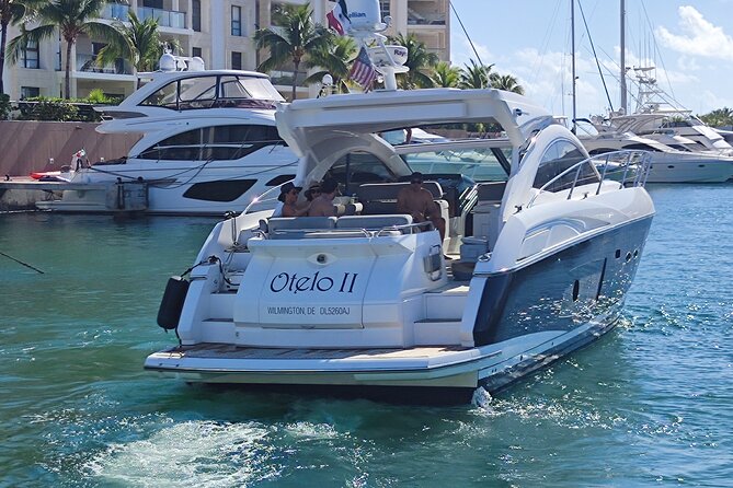 Luxury Sunseeker 50 - 6 hs Cancun - Isla Mujeres (MagicSea-SS) - Meeting Eduardo Fernandez and the Crew: Service That Anticipates You
