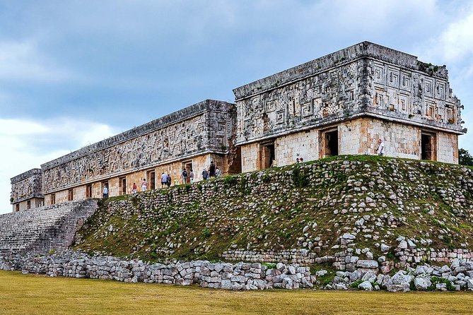 Merida, Uxmal & Cacao Factory Day Trip from Cancun & Riviera Maya - Private pickup and the long drive to Uxmal