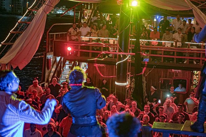 Night Pirate Show in Cancun aboard a Pirate Ship Lobster Dinner - Open Bar on a Ship: Drinks, Wine, and the Pace of the Night