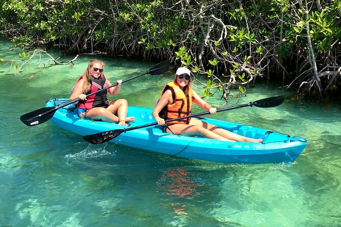 Paddleboard Kayak Tour in Cancun - Paddleboard or Kayak on Nichupté Lagoon: what the experience feels like