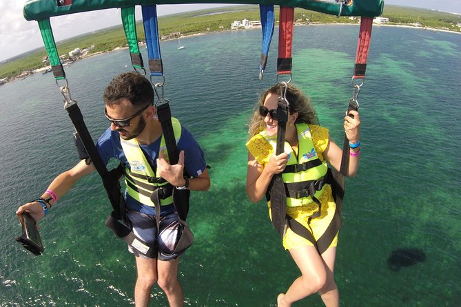 Parasailing Tour - Who Can Fly Together: The 180 kg Total Limit