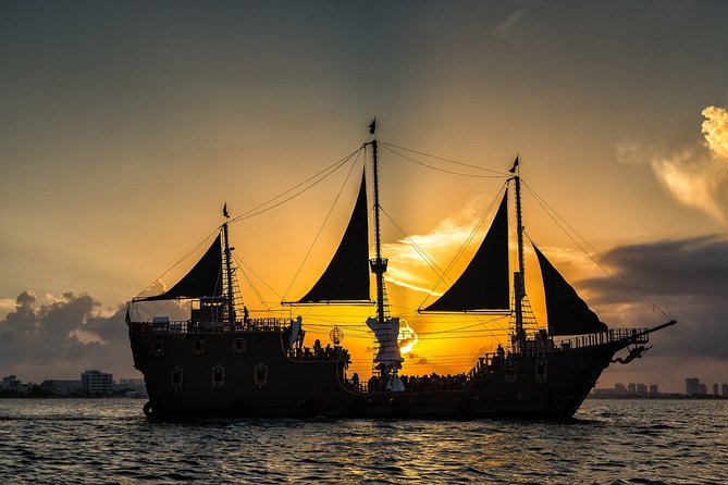 Pirate Ship Jolly Roger with Dinner and Open Bar - The Story You’ll Watch: Captain Black Jack vs. Captain Pirate Ólenes