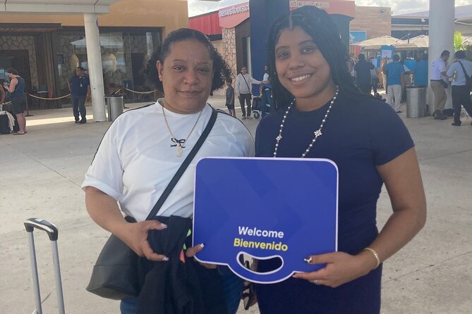 Playa del Carmen One Way Or Roundtrip Private Transfer - Finding Your Driver at Cancun Airport (Without Wandering)