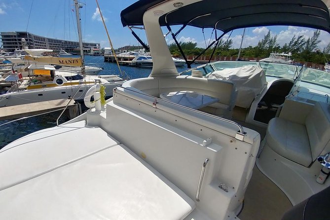 Playa Mujeres rent a Yacht 4hrs with Food and drinks aboard CA55 - Isla Mujeres approach plus El Meco reef: the part you’ll remember