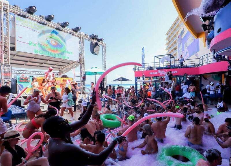 Premium Beach Party Coco Bongo - Premium Drinks and Snacks: The Value (and the One Catch)