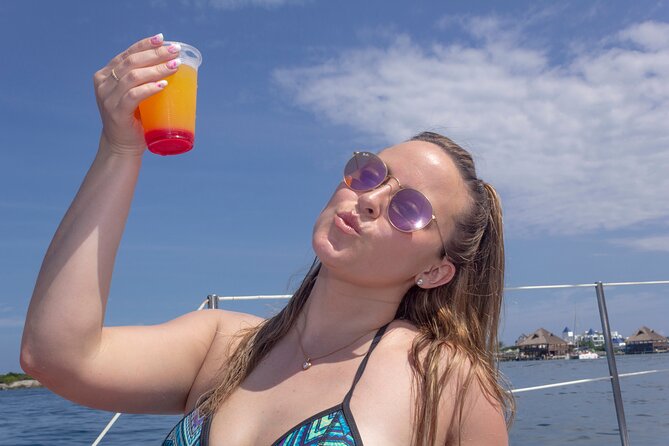 Premium Isla Mujeres Tour by Private Catamaran - Crew energy: the difference between a good trip and a great one