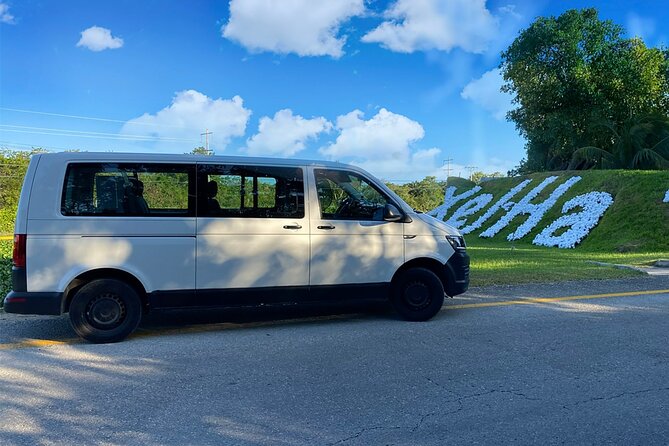 Private Airport Transfer to Cancun Hotel Zone - Driver meet-up, luggage help, and the details you must check