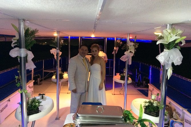 Private Catamaran for Weddings Bachelor Parties and Bridal Showers - A private catamaran in Cancun for weddings and large parties