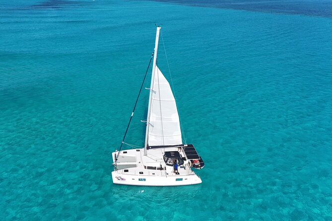 Private Catamaran Tour Super to Isla Mujeres - Super Cat Snorkeling at Meco Reef and the Northern Beach