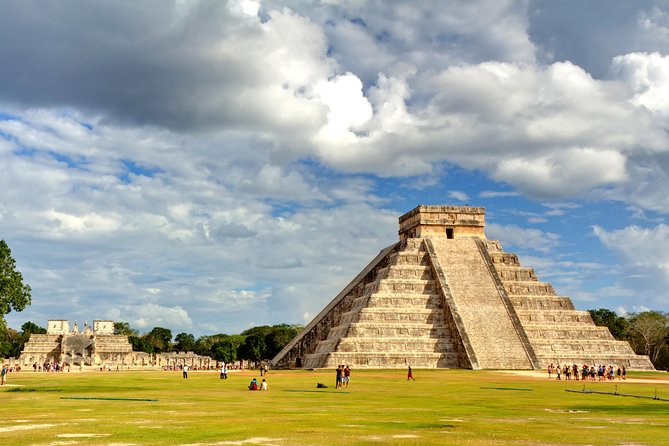 Private Chichen Itza, Cenote Ik Kil, Rio Lagartos & Las Coloradas - Lunch, water, and the real feel of a 12-hour day