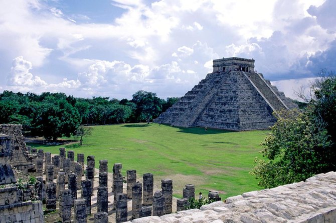 Private Day Tour to Chichen Itza, Coba and Cenote Ik Kil - Lunch buffet and included drinks: how it helps a long day