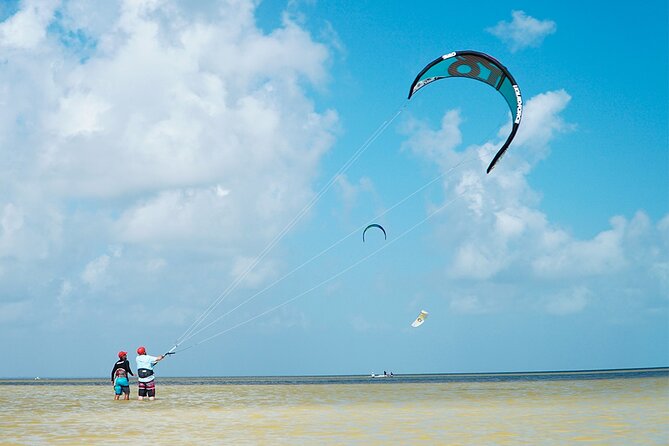 Private Kiteboarding lesson in Cancun - Wind, water depth, and seasonal expectations (without hype)