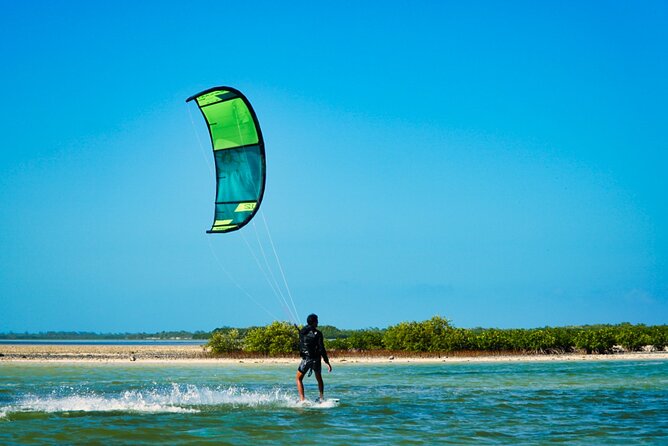 Private Kiteboarding lesson in Cancun - Value for your time: private coaching plus rescue-ready support
