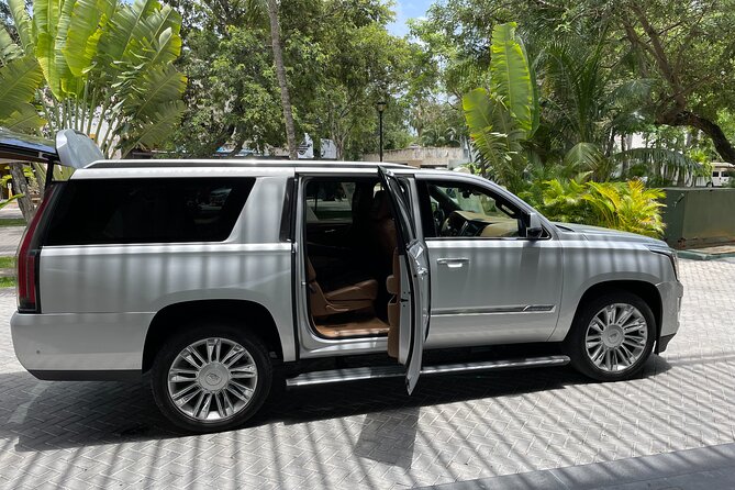 Private Luxury Transfer from Airport to Playa del Carmen - What the Service Feels Like in Practice: A Calm Arrival Flow