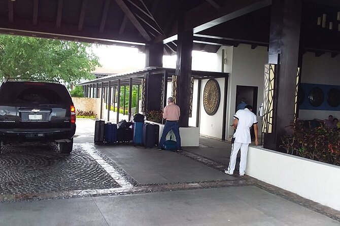 Private luxury transportation from CUN Airport to Puerto Morelos - Price and Value: $54 for Privacy, Direct Drop, and WiFi