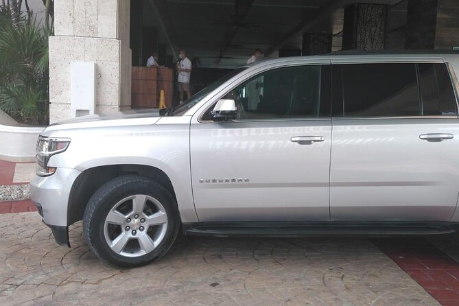 Private luxury transportation from CUN Airport to Puerto Morelos - Who This Transfer Fits Best in Your Plans