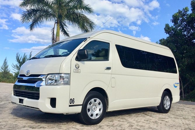 Private transportation from Cancun airport to Hotel Zone - Finding Your Driver Fast: Terminals 2, 3, and 4 Sign-In