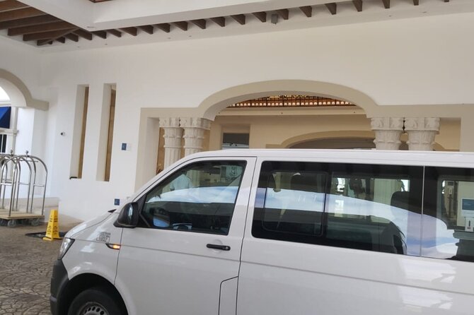 Private transportation from CUN Airport to Playa del Carmen - Timing and reliability: how to protect yourself at pickup