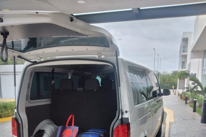 Private Transportation from the Airport to the Cancun hotel zone - Meeting point at Cancun International Airport: the fastest way to start smoothly