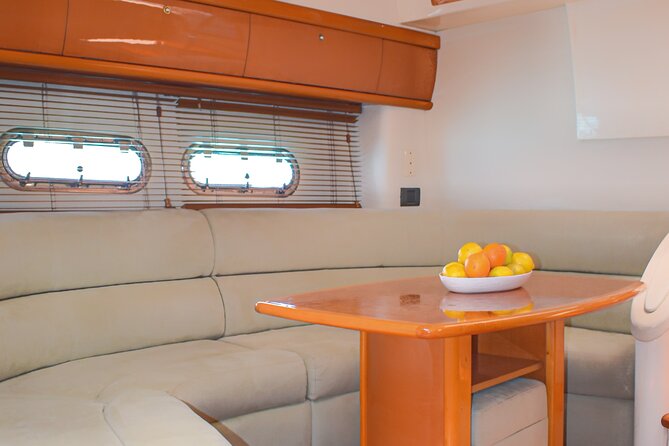 Private Yacht Rental in Cancun - Food and drinks: what’s included, and why it feels like a real brunch day