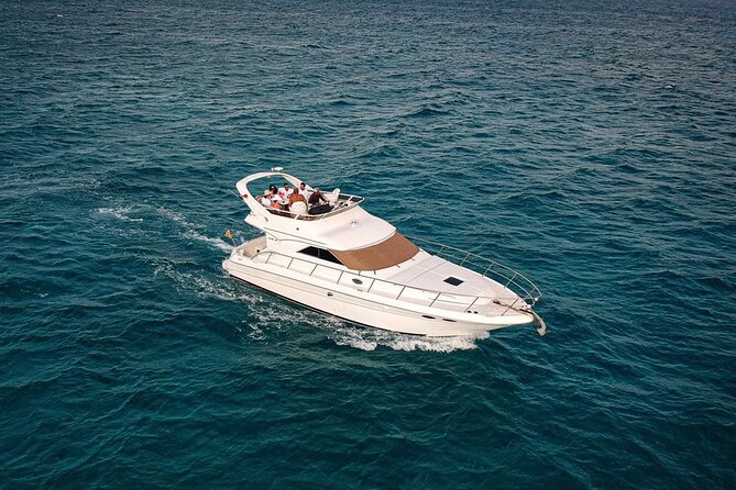 Private Yacht SeaRay 46ft Cancun 25P17 - Isla Mujeres and Snorkel Time: What the Longer Ride Adds