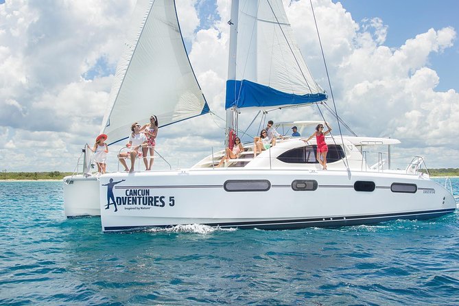 Riviera Maya Luxury Snorkeling Cruise with Lunch and Drinks - Crew performance: the difference between fine and great