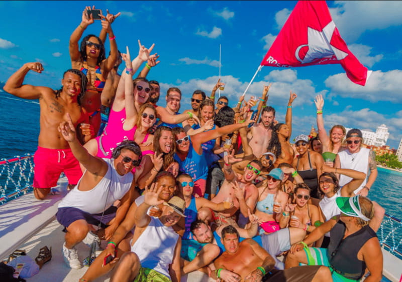 Rockstar Boat Party Cancun - Booze Cruise Cancun (18+) - Water time on day departures: warm Caribbean water and inflatables