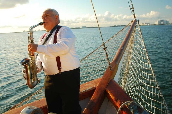 Romantic Dinner on a Spanish Galeon in Cancun - Check-In Reality at the Marina: Smooth If You Plan, Annoying If You Don’t