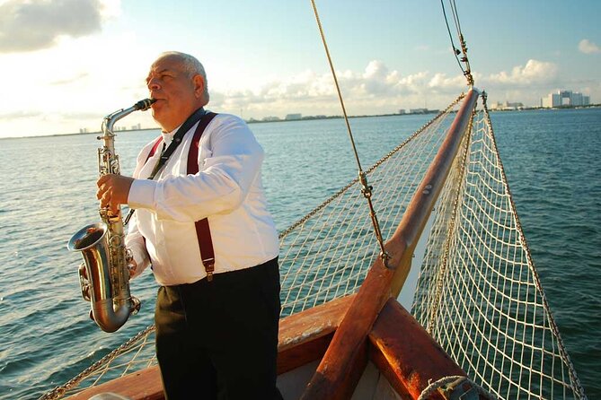 Sail Under Light of the Moon & Enjoy a Romantic Dinner in Spanish Galleon - Price and Extras: Getting Value from the $110 Ticket