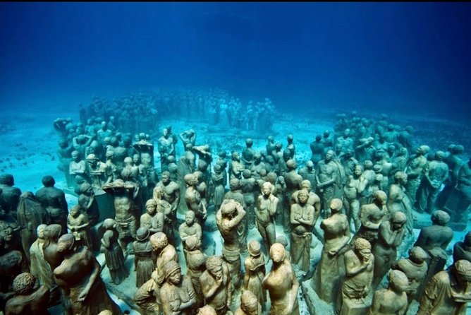 Scuba Diving Adventure WITHOUT CERTIFICATION! Try it today! - First comes training: the 30-minute classroom and the 3–4 feet practice