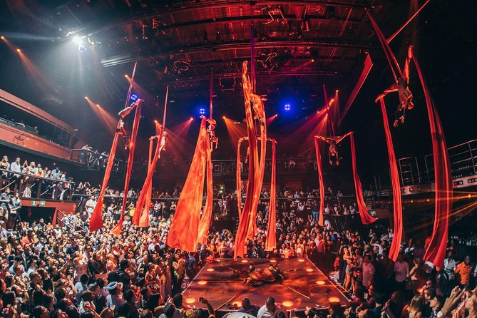 Skip the line: Cancun Coco Bongo Gold Member Entrance Ticket - Coco Bongo Cancun after 8:30 pm: when your night really starts