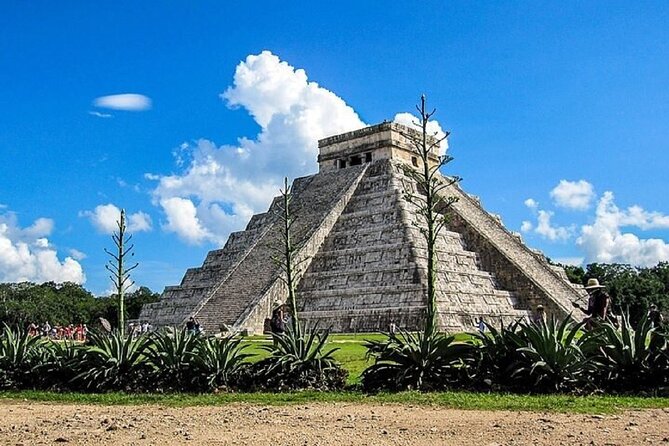 Small Group Tour to Chichen Itza, Cenote and Coba from Cancun - The difference between history and a photo sprint