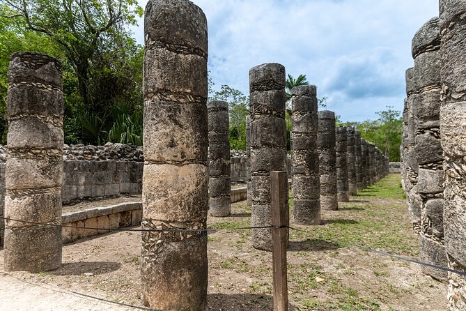 Small Group Tour to Chichen Itza, Cenote and Ekbalam from Cancun - Chichén Itzá early access: the guided layout plus real photo time