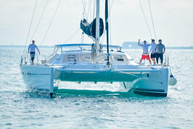 Splendid Isla Mujeres Catamaran: drinks and fun all day! - Icebar Beach Club on Isla Mujeres: lunch, -18°C photos, and a cold contrast