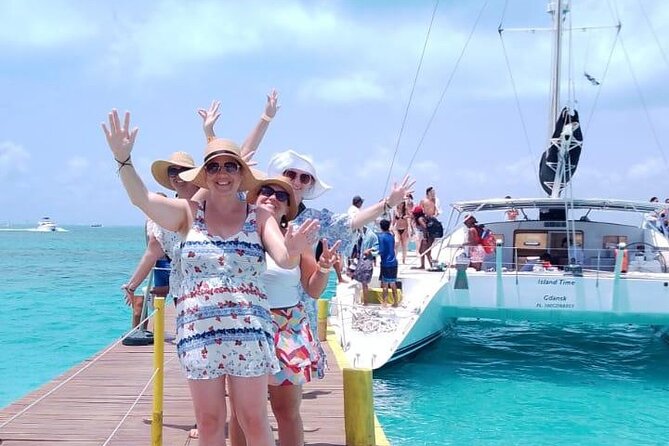 Splendid Isla Mujeres Catamaran: drinks and fun all day! - The return cruise to Cancún: sunset views plus party energy