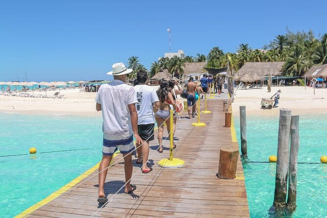 Splendid Isla Mujeres Catamaran: drinks and fun all day! - Food and drinks: what’s included, what’s adults-only, and what it means