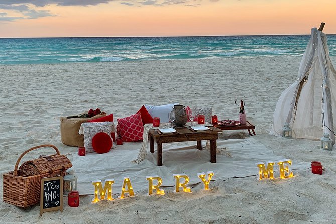 Sunset Beach Proposal - The sweet and bubbly details: chocolate strawberries and Brut champagne