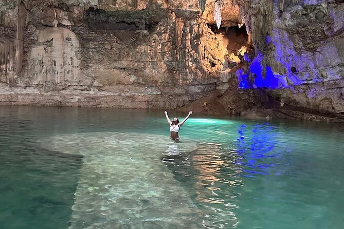 Tour Chichen Itza 2 Cenotes Suytun and Ik-kil - Getting there from Cancun: air-conditioned comfort, early start, long day