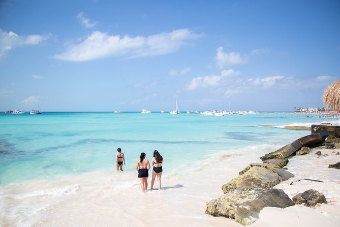 Tour in a Catamaran to Isla Mujeres with all included for the best price! - Spinnaker wind sailing: the Caribbean fly-moment, if weather cooperates