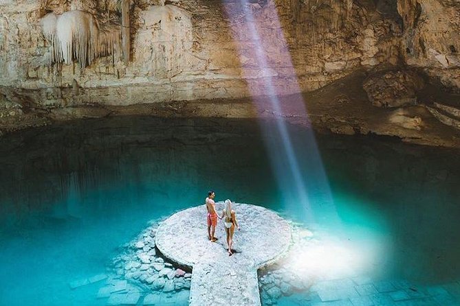 Tour VIP to Chichén Itzá, Valladolid and a Real Mayan Cenote from Cancun - Valladolid: the short walk that adds real texture