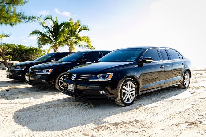 Transfers in Luxury Sedan from Cancun Airport - Finding the driver at Cancun Airport: tablet, uniforms, and WhatsApp