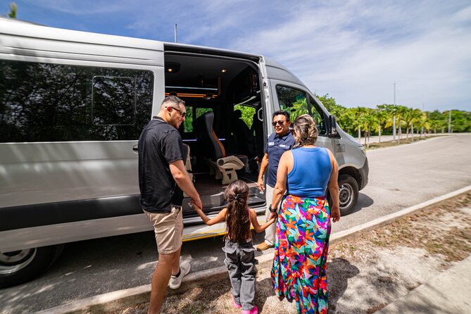 Transporte Privado del aeropuerto de Cancún a Cancún o Riviera - What’s Included in the Ride (and Why It Matters)