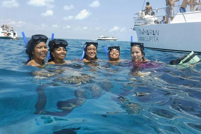 Trimaran La Lupita,Sail Away to Isla Mujeres from Cancun - Weather, Seaweed, and the “Murky Water” factor